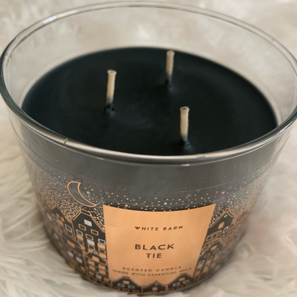 Black Tie 3Wick candle 🕯 - Picture 2 of 3